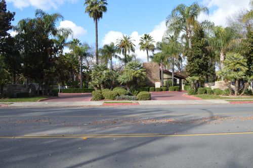 235-2881 E Huntington Boulevard, Fresno, CA, 93721 | Card Image