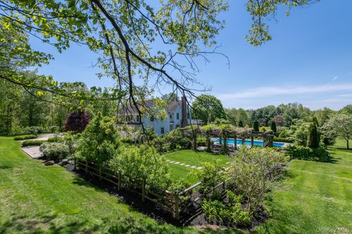 33 Pells Rd, Rhinebeck, NY, 12572-3401 | Card Image