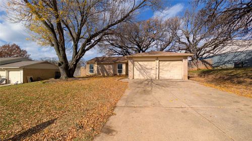 5610 Sarasota Dr, Arlington, TX, 76017-3244 | Card Image