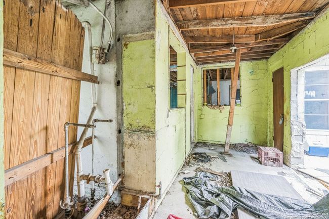 118 Gentry St, House other with 2 bedrooms, 1 bathrooms and null parking in San Antonio TX | Image 15