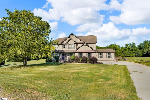 26 Fancy Ln, Travelers Rest, SC, 29690-7403 | Card Image