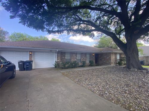 5950 Ashford Court, Fort Worth, TX, 76133 | Card Image
