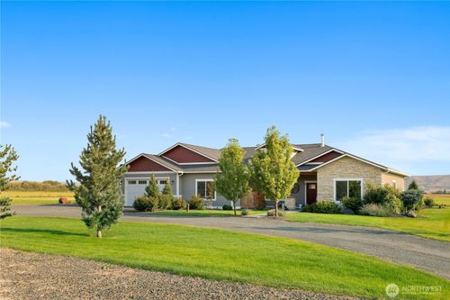 583 Rein Rd, Ellensburg, WA, 98926-8921 | Card Image