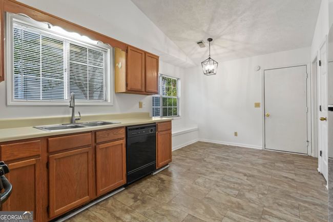 10650 Plantation Dr, House other with 3 bedrooms, 2 bathrooms and 2 parking in Alpharetta GA | Image 11