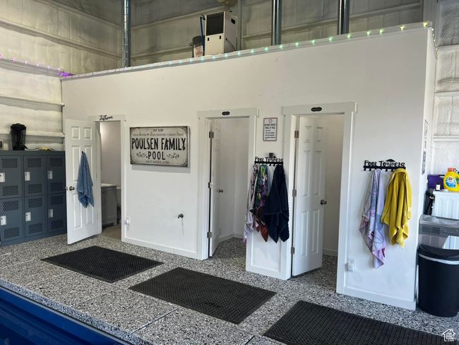 View of pool building. changing rooms and bathroom | Image 70