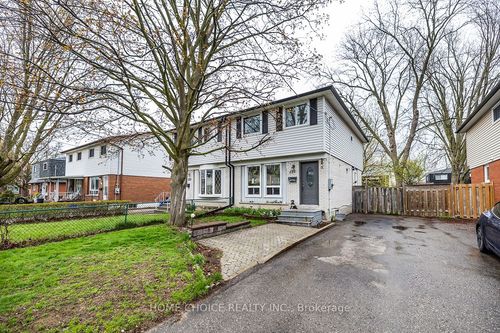 225 Barkley Cres, Oshawa, ON, L1J2E7 | Card Image