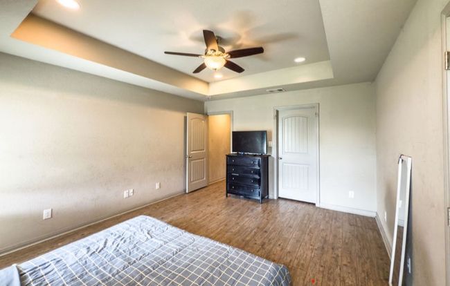 310 N Bermuda St, House other with 3 bedrooms, 2 bathrooms and null parking in Lacy Lakeview TX | Image 31
