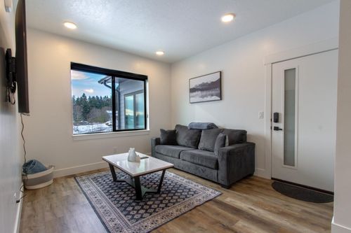 a301-7400 Seymour Way, Juneau, AK, 99801 | Card Image