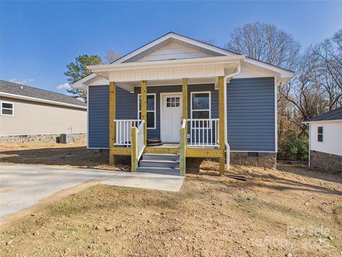 227 Hauss Ridge Rd Se, Valdese, NC, 28690-9638 | Card Image