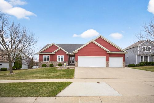 2306 Crimson Ridge Cir Nw, Rochester, MN, 55901-2957 | Card Image