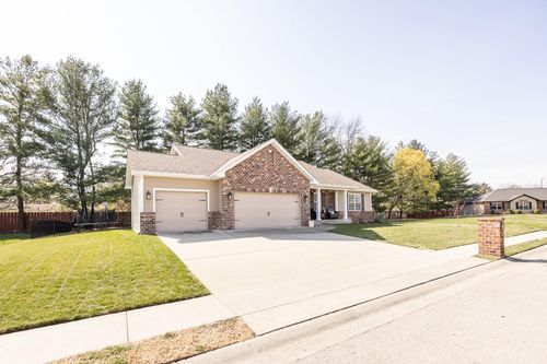 615 Wheatfield Rd, O Fallon, IL, 62269-6135 | Card Image