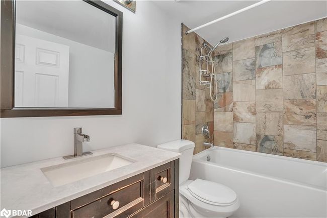 312 - 126 Bell Farm Rd, House attached with 3 bedrooms, 2 bathrooms and 1 parking in Barrie ON | Image 8