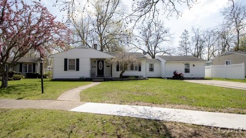 715 Alexander Dr, Adrian, MI, 49221-2005 | Card Image