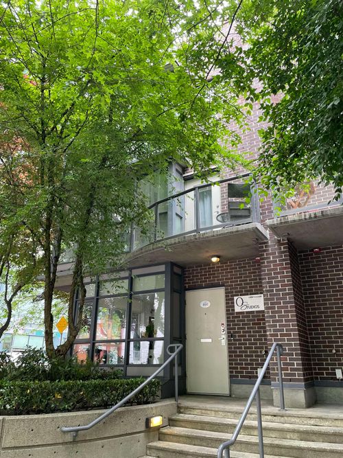 891 Helmcken St, Vancouver, BC, V6Z1B1 | Card Image