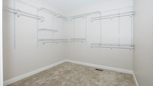 512 E Walnut St, House other with 2 bedrooms, 3 bathrooms and 2 parking in Hudson IL | Image 23