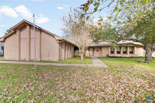 603 Suzanne St, Edna, TX, 77957-3244 | Card Image