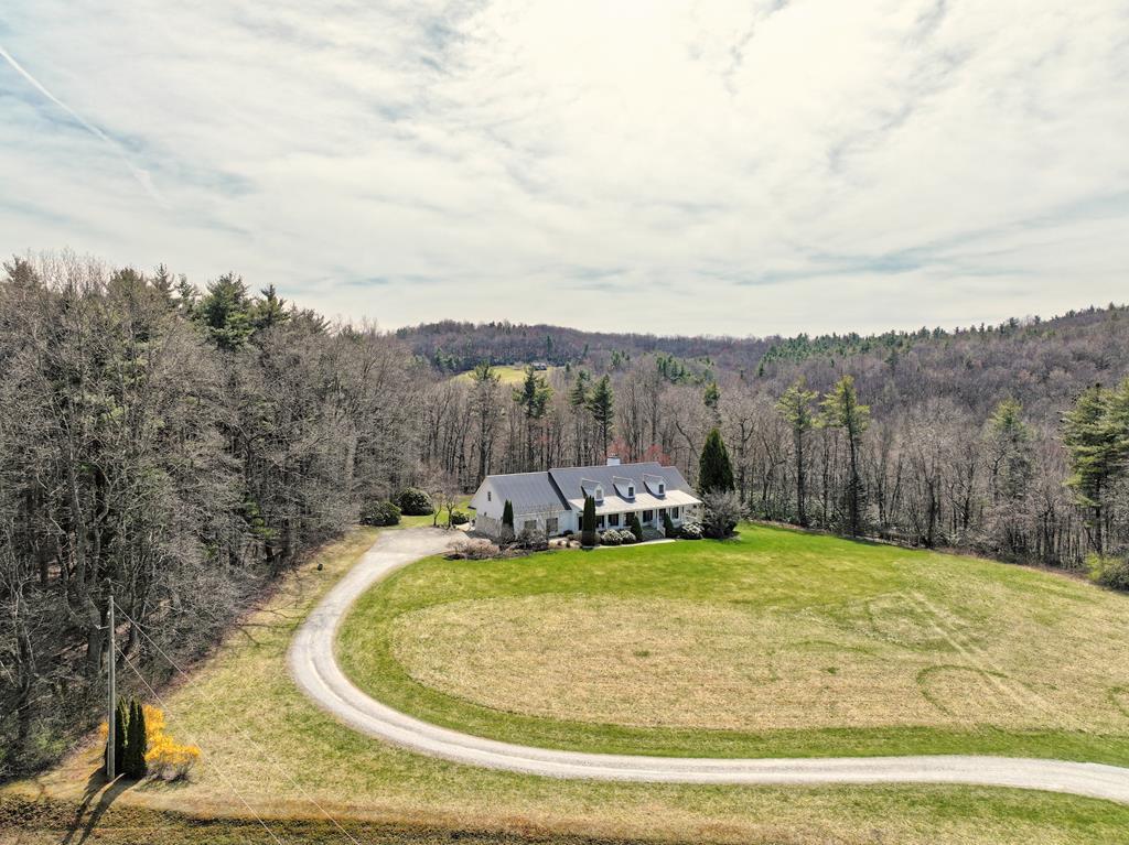 Hurricane Ridge Rd, Meadows Of Dan, VA 24120