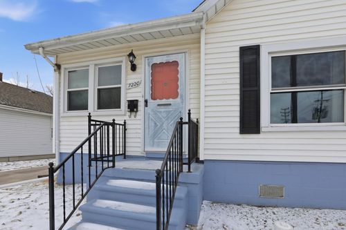 7220 Stephens Street, Center Line, MI, 48015 | Card Image