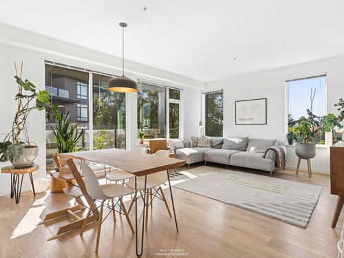 313-725 Marine Drive, North Vancouver, BC, V7M0G2 | Card Image