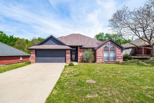 1526 Shadow Run, Weatherford, TX, 76086-3957 | Card Image