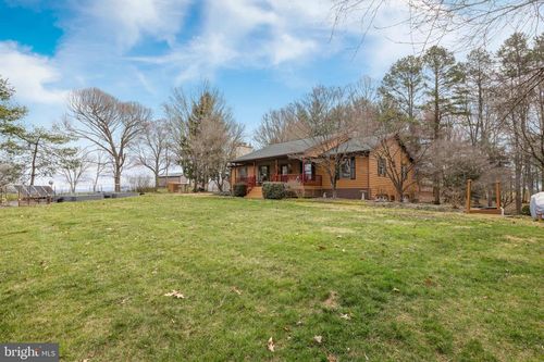 417 Coffman Rd, WEYERS CAVE, VA, 24486-2111 | Card Image