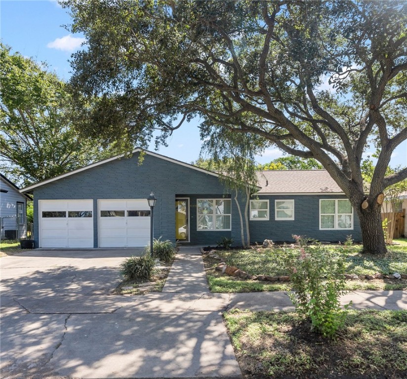 Wexford Dr, Corpus Christi, TX 78411