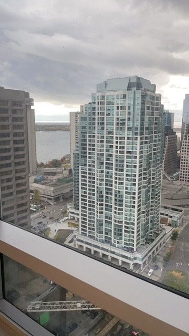 04 - 28 Freeland St, Condo with 1 bedrooms, 1 bathrooms and null parking in Toronto ON | Image 7