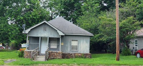 505 Walnut St, Morrilton, AR, 72110-2527 | Card Image