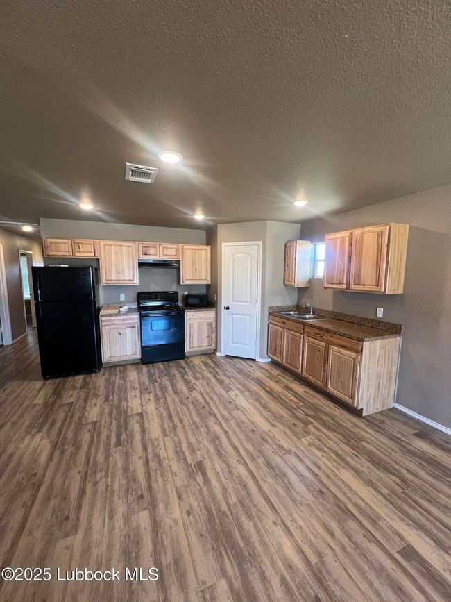 2627 Globe Ave, House other with 3 bedrooms, 2 bathrooms and null parking in Lubbock TX | Image 4
