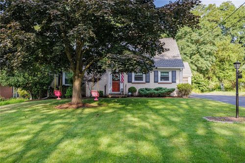 10 Highland Dr, Penfield, NY, 14526-1327 | Card Image