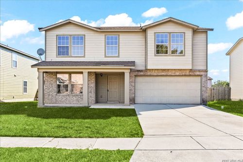 671 Nw Crossing Dr, New Braunfels, TX, 78130-2664 | Card Image