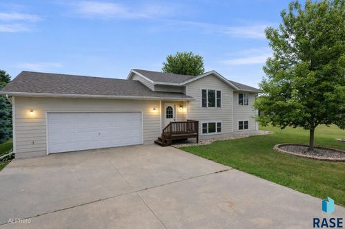 520 N East Ave Avenue, Canistota, SD, 57012 | Card Image