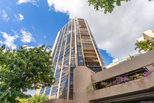 1-2002-2101 Nuuanu Ave, Honolulu, HI, 96817-1764 | Card Image