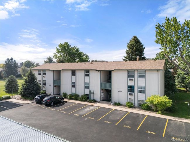 Front of the unit, parking space 302D | Image 23