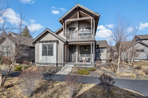 19721 Sw River Camp Ln, Bend, OR, 97702-3747 | Card Image