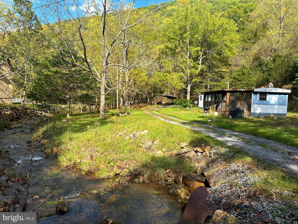 Day Owens Dr, Franklin, WV 26807