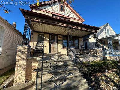 2379 Zinow Street, Home with 4 bedrooms, 1 bathrooms and null parking in Hamtramck MI | Image 1