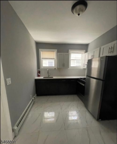 27 Schuyler Ter, East Orange, NJ, 07017-1608 | Card Image