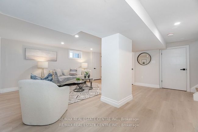 531 King St E, House other with 3 bedrooms, 2 bathrooms and 5 parking in Oshawa ON | Image 27