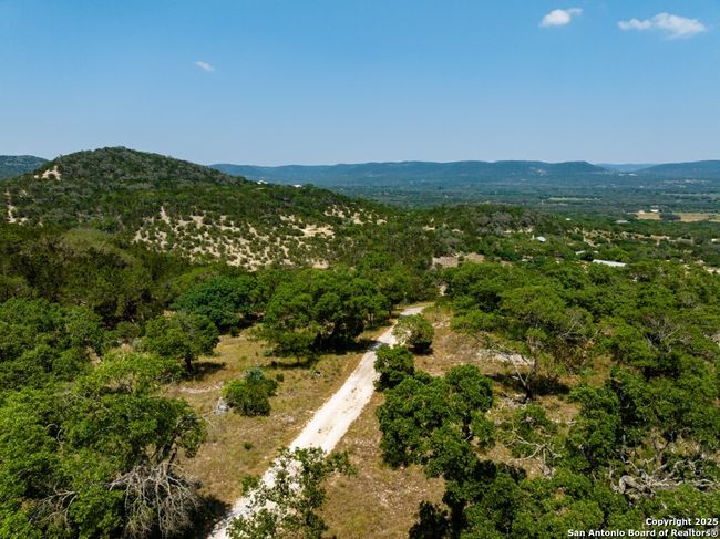 546 Beulah Pl, House other with 3 bedrooms, 3 bathrooms and null parking in Utopia TX | Image 29