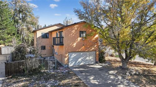 61 Ironweed Dr, Pueblo, CO, 81001-1051 | Card Image