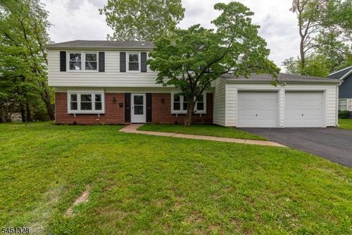 4 Overbrook Rd, Somerset, NJ, 08873-2221 | Card Image