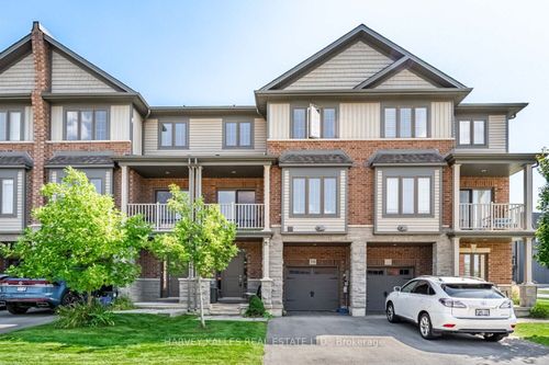 300 Humphrey St, Waterdown, ON, L8B1W5 | Card Image