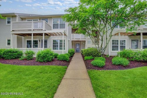 82 Briarwood Ct, Howell, NJ, 07731-3055 | Card Image