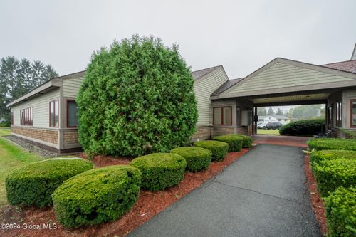 1654 Columbia Tpke, Castleton-on-Hudson, NY, 12033-9572 | Card Image