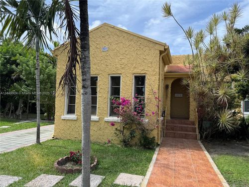 0-701 Ne 4th Ct, Hallandale Beach, FL, 33009-8516 | Card Image