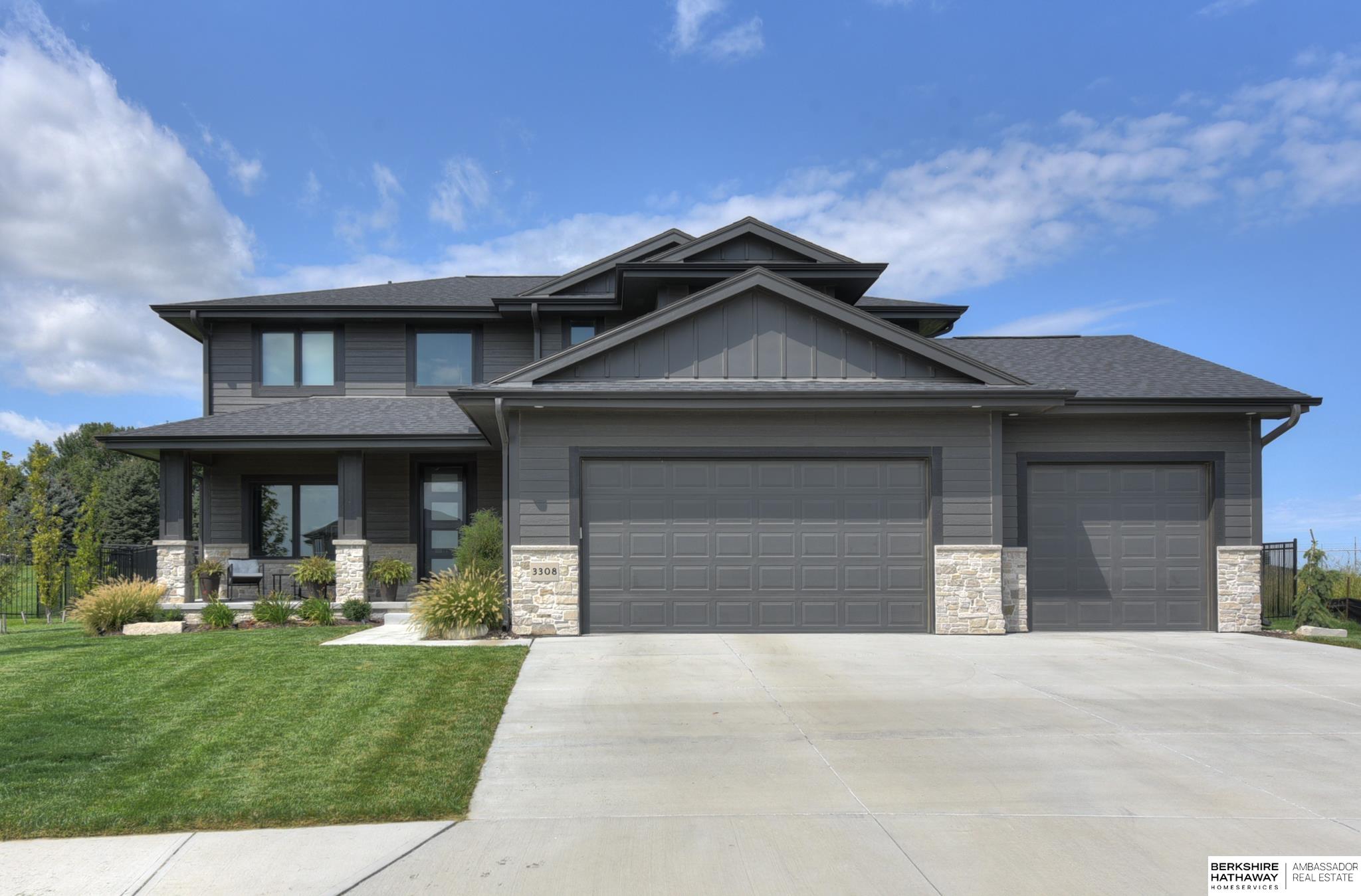 212th Ave, Elkhorn, NE 68022