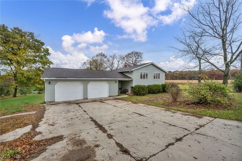 900 County Road 801, Ashland, OH, 44805-8821 | Card Image