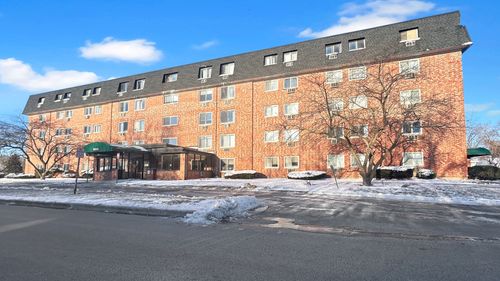 401-5011 Valley Ln, Streamwood, IL, 60107-2928 | Card Image