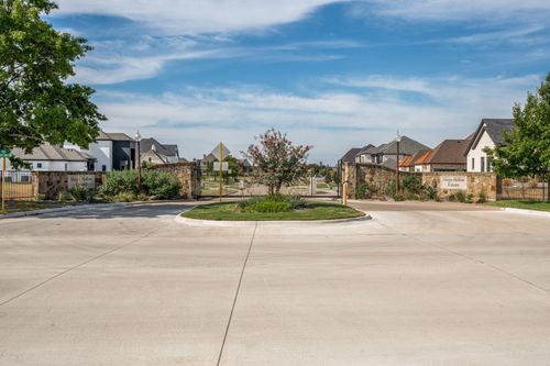 1104 Estate Dr, Ennis, TX, 75119-7293 | Card Image